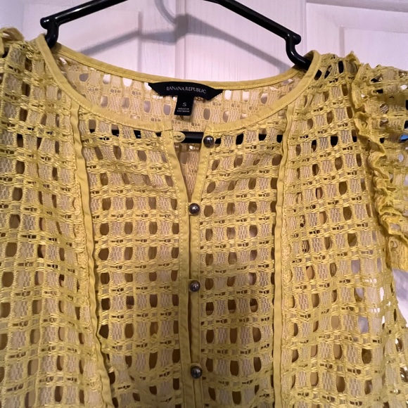 Banana Republic Adorable yellow top - Picture 5 of 5